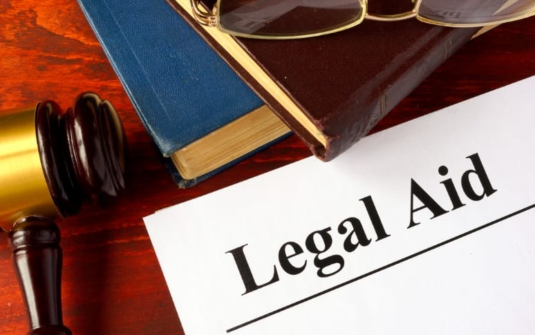 What legal aid projects are available?