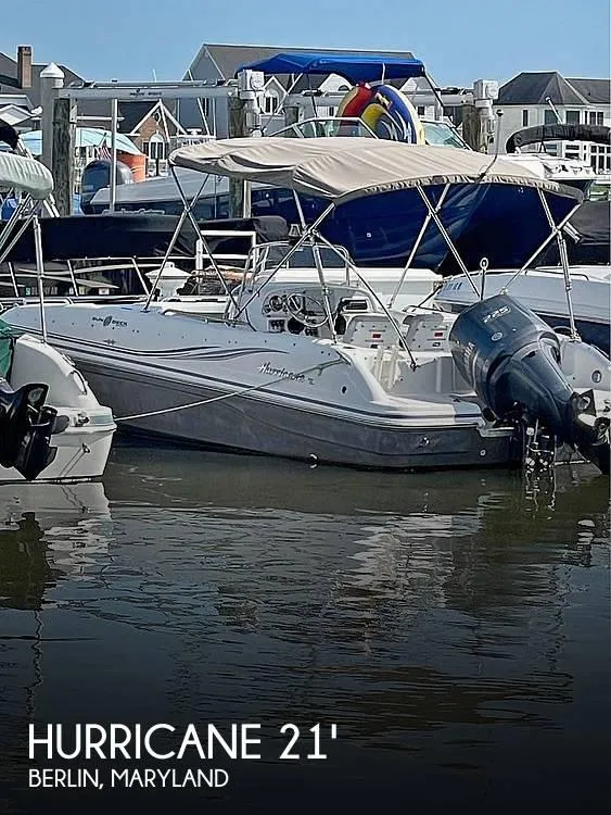 Hurricane Sundeck Sport 211 Deck Boats 2012 for Sale