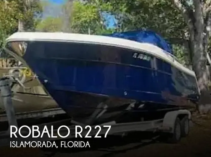 Robalo r227 Dual Consoles 2016 for Sale