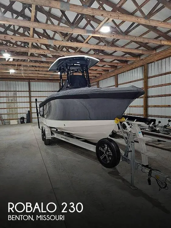 Robalo 230 Center Consoles 2022 for Sale