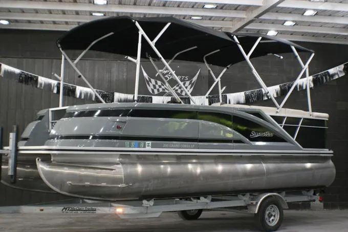 22 foot Silver Wave 210 Grand Cos for Sale
