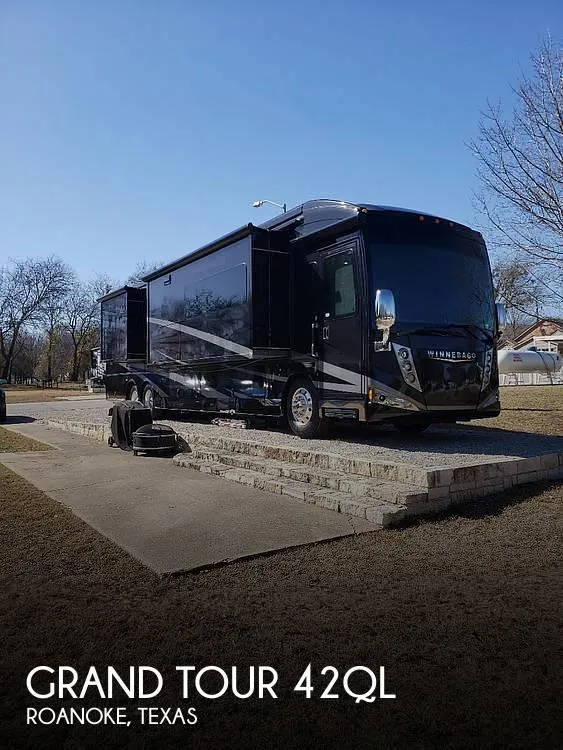 Winnebago Grand Tour 42QL Class A 2016 for Sale