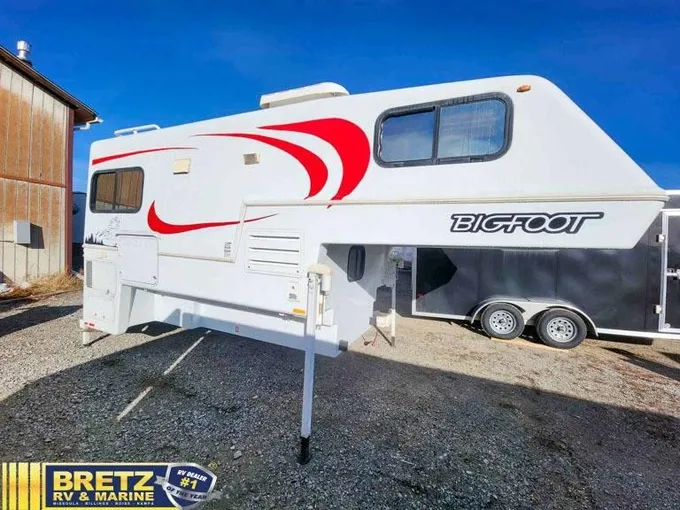 2008 Bigfoot Bigfoot Bigfoot M-25-C-10.6-E 25ft for Sale