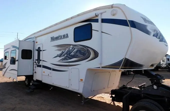 2010 Keystone RV Keystone RV Montana 3400RL 39ft for Sale