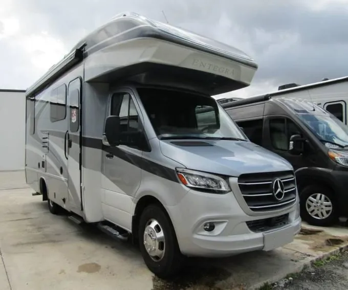 2023 Entegra Entegra QWEST 24L 25ft for Sale
