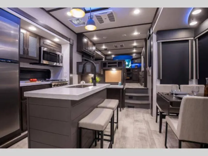 2021 Grand Design Momentum 376THS 37ft for Sale