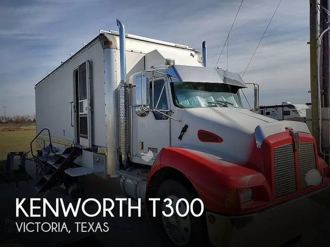 2001 Kenworth Kenworth T300 30ft for Sale