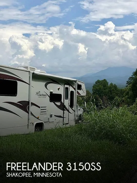2009 Coachmen Freelander 3150SS 31ft for Sale