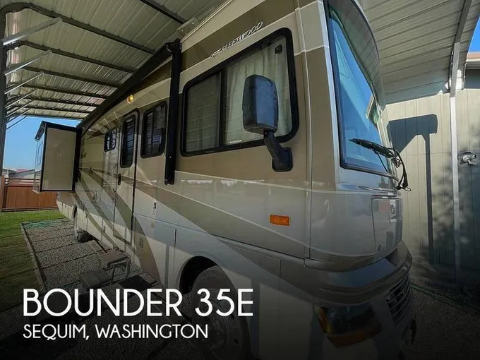 2009 Fleetwood Bounder 35E 35ft for Sale