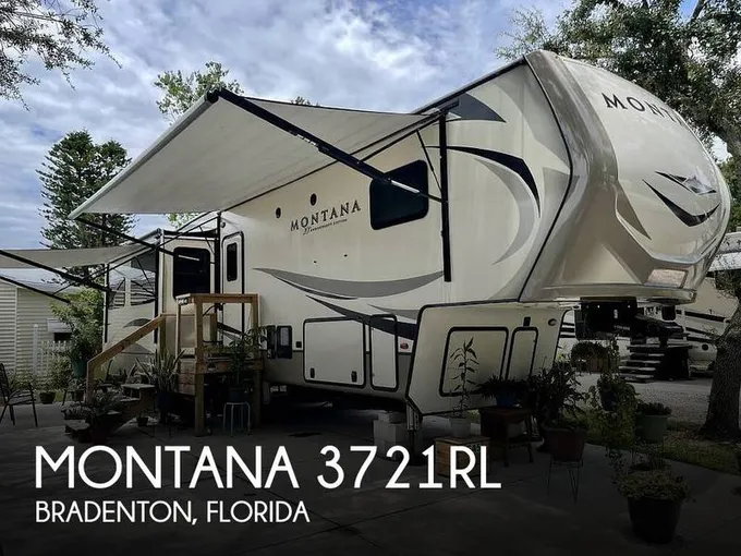 Keystone Montana 3721RL Fifth Wheel 2019 for Sale
