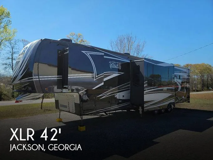 Forest River XLR 422AMP Thunderbolt series Fifth Wheel 2018 for Sale