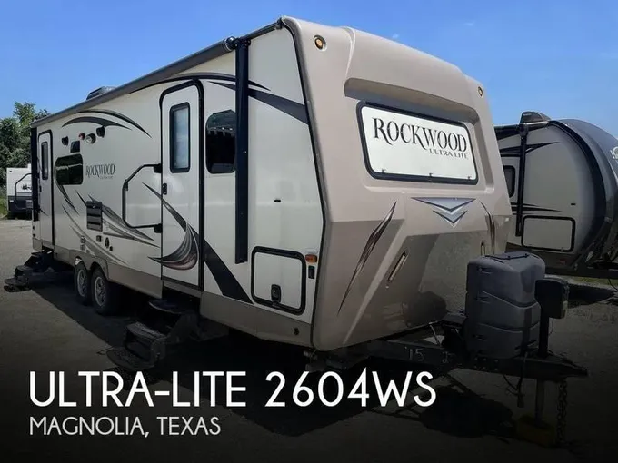 2015 Rockwood Ultra-lite 2604WS 26ft for Sale