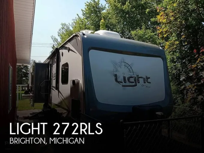 2017 Highland Ridge Light 272RLS 27ft for Sale