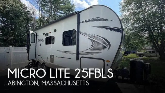 2018 Forest River Micro Lite 25FBLS 25ft for Sale