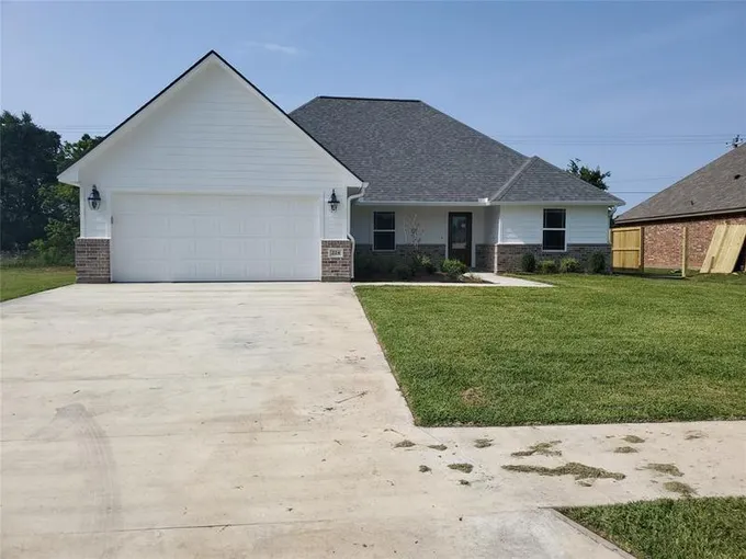 224 Shannon St, Angleton, TX 77515 for Sale