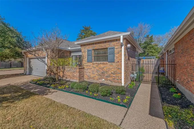 9409 Stonebridge Dr, College Station, TX 77845 for Sale