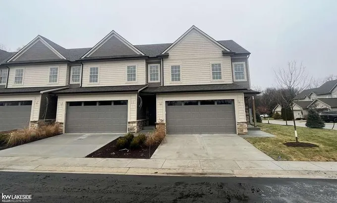 11375 Iziks, Brighton Twp, MI 48116  625083953 for Rent