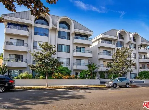 221 S Gale Dr unit 207 - Beverly Hills, CA 90211 - Home For Rent
