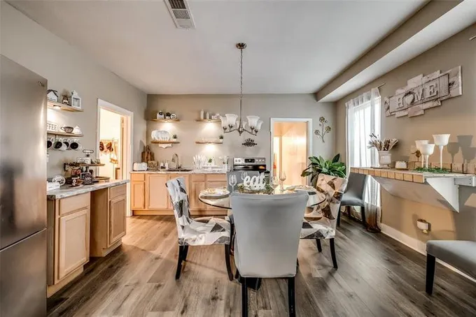 1271 East Magnolia Avenue, Fort Worth, TX 76104 for Sale