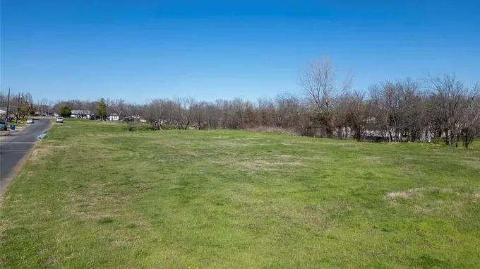 200 E Denton Street, Ennis, TX 75119  624960599 for Sale