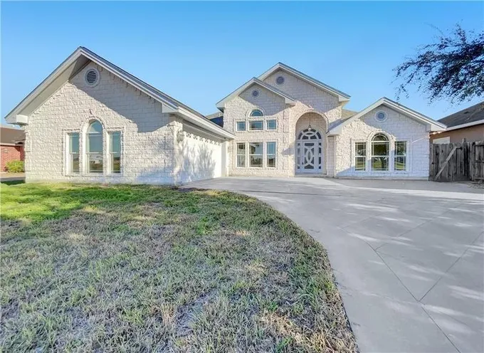 8230 Excalibur, Corpus Christi, TX 78414 for Sale