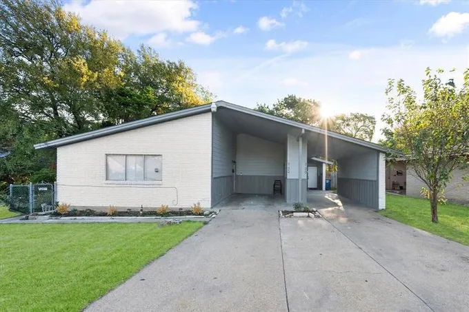 732 N Boulevard Ter, Dallas, TX 75211 for Sale