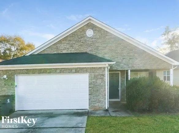 10968 Big Sky Dr - Hampton, GA 30228 - Home For Rent