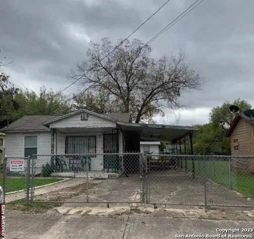1330 West Vestal Place, San Antonio, TX 78221 for Sale
