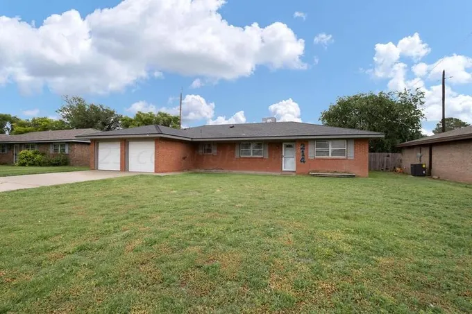 214 Elm Street, Hereford, TX 79045 for Sale