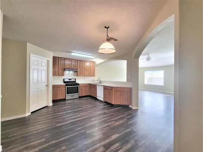 32023 Anne Ln, Pinehurst, TX 77362 for Rent