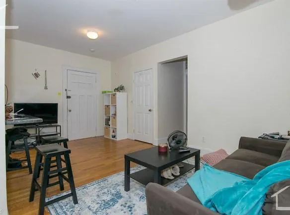 19 Copley St - Brookline, MA 02446 - Home For Rent