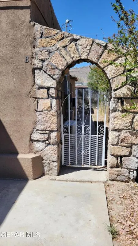 2225 Magoffin A & B, El Paso, TX 79901 for Rent