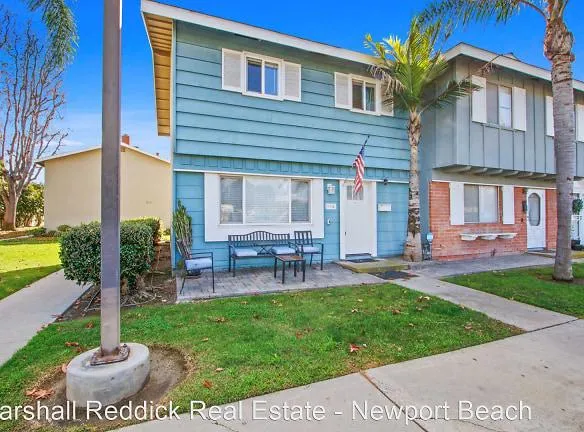 9962 Continental Dr - Huntington Beach, CA 92646 - Home For Rent