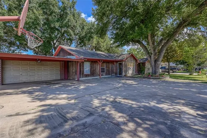 12106 Cedar Gap Lane, Houston, TX 77072 for Sale