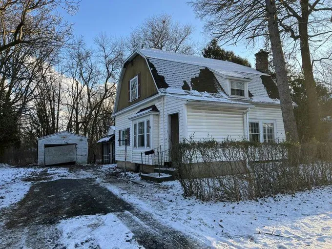 181 FORT HILL AVE, Canandaigua, NY 14424 Single Family Residence For Sale  MLS# R1517175
