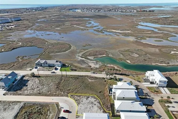 146 Flounder Dr, Port Aransas, TX 78373 for Sale