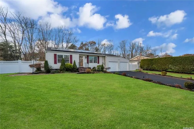 708 Amsterdam Avenue, East Patchogue, NY 11772 for Sale