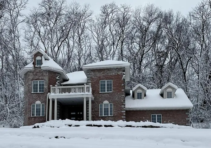 814 Lichte Drive, Mazomanie, WI 53560 for Sale