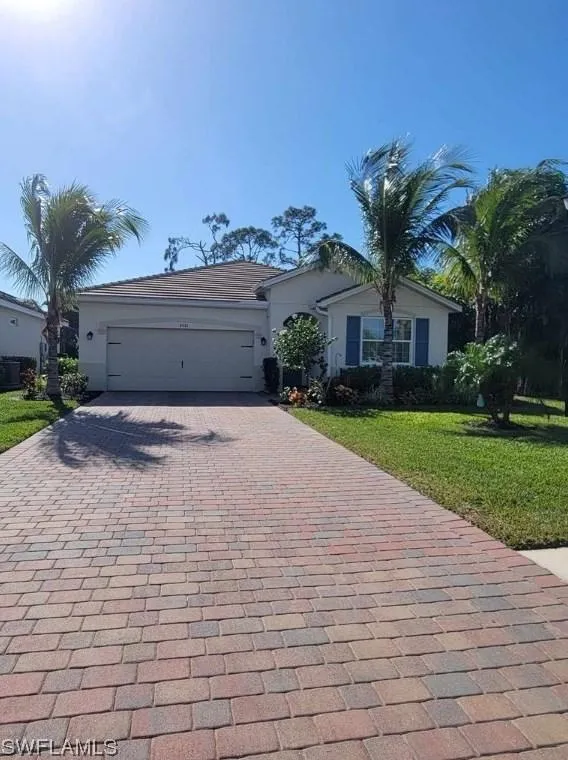 8081 Venetian Pointe Dr, Fort Myers, FL 33908 - MLS 224001997 for Sale