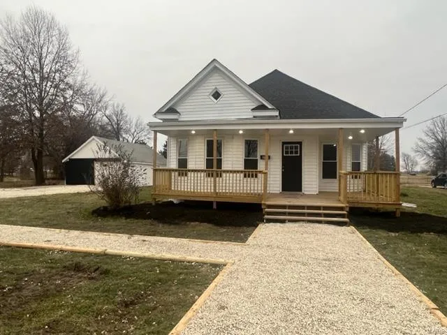 305 East Water Street, Wellsville, MO 63384 for Sale