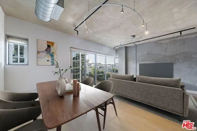 645 W 9th 626, Los Angeles CA 90015 for Sale