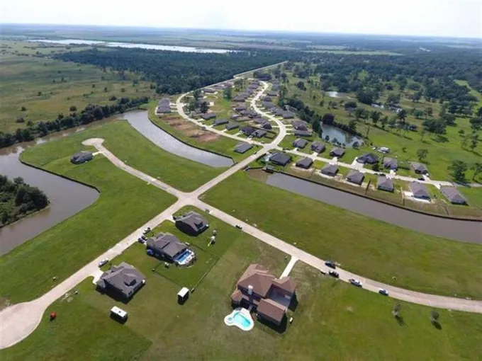 15325 Grace Circle, Beaumont, TX 77705 for Sale