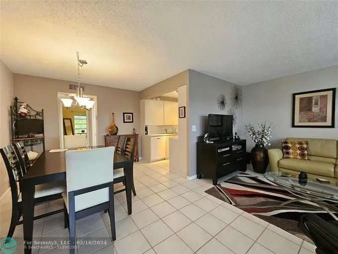 4034 NEWPORT H # 4034, Deerfield Beach, FL 33442 Condo/Townhouse For Sale  MLS# F10414842
