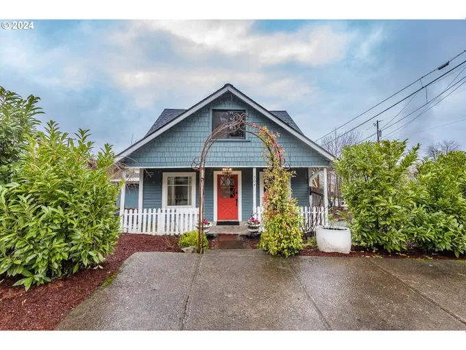 504 S 3RD ST, Springfield OR 97477 for Sale