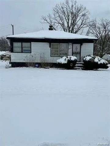 19700 GILCHRIST Street, Detroit, MI 48235  624550398 for Sale