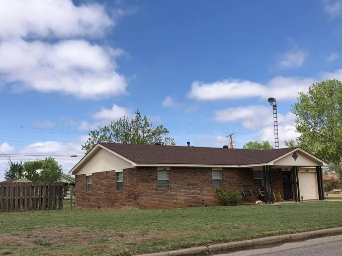 1201 Floydada Street, Wellington, TX 79095 for Sale