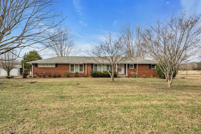 7840 Highway 100, Nashville, TN 37221 for Sale