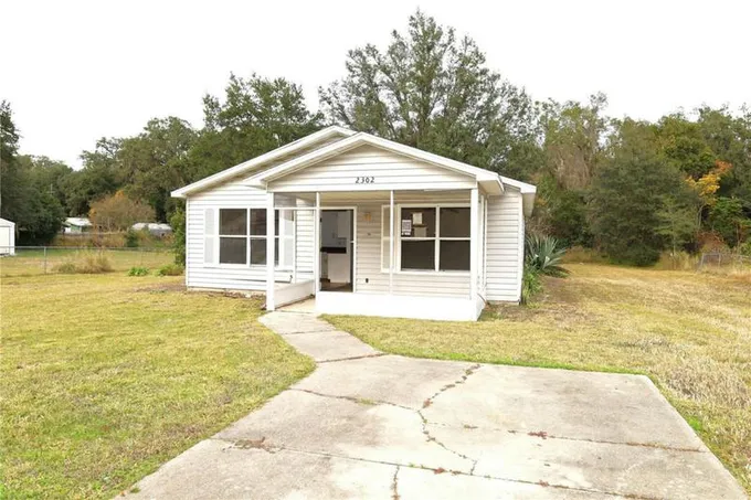 2302 HARLEM AVE, LEESBURG, FL 34748 Single Family Residence For Sale  MLS# O6167811