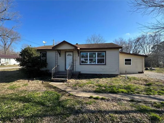 1500 Cross, Poplar Bluff, MO 63901  618988813 for Sale
