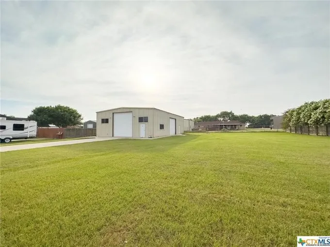 207 Park Lane, Victoria, TX 77904 for Sale